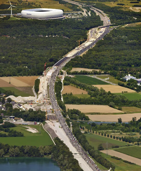 A99 - 8-streifiger Ausbau